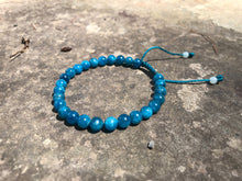 Load image into Gallery viewer, Apatite Adjustable Wrist Mala