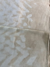 Load image into Gallery viewer, Tenkozan Shibori Scarves