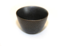 Load image into Gallery viewer, Black Tetsu Incense Bowl
