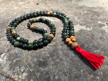 Load image into Gallery viewer, Serpentine and Olivewood Full Mala